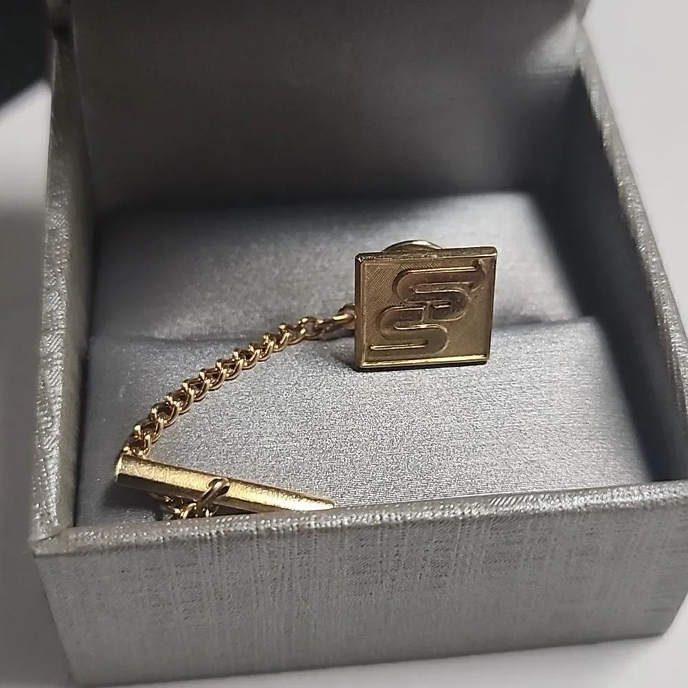 Vintage Chevrolet Advertising Tie Tack Pin Gold Tone Mens Accessories Jewelry